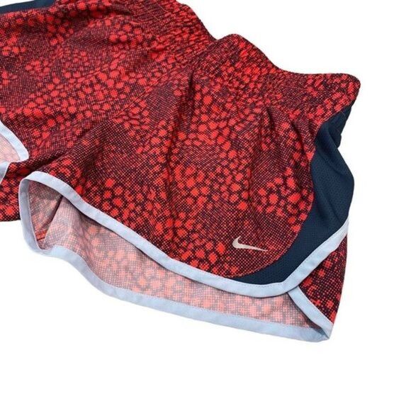Women's Nike Medium Dri - Fit Red Black Running Shorts Training Athletic - Picture 2 of 8